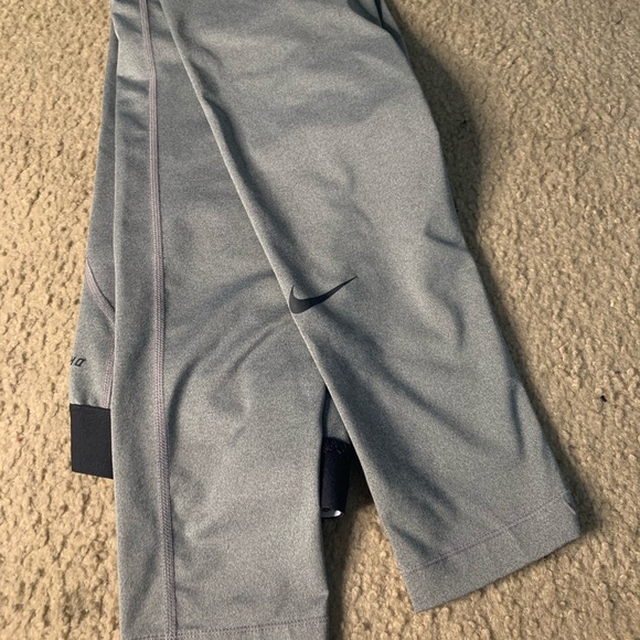 Nike Pro Leggings - Picture 3 of 3